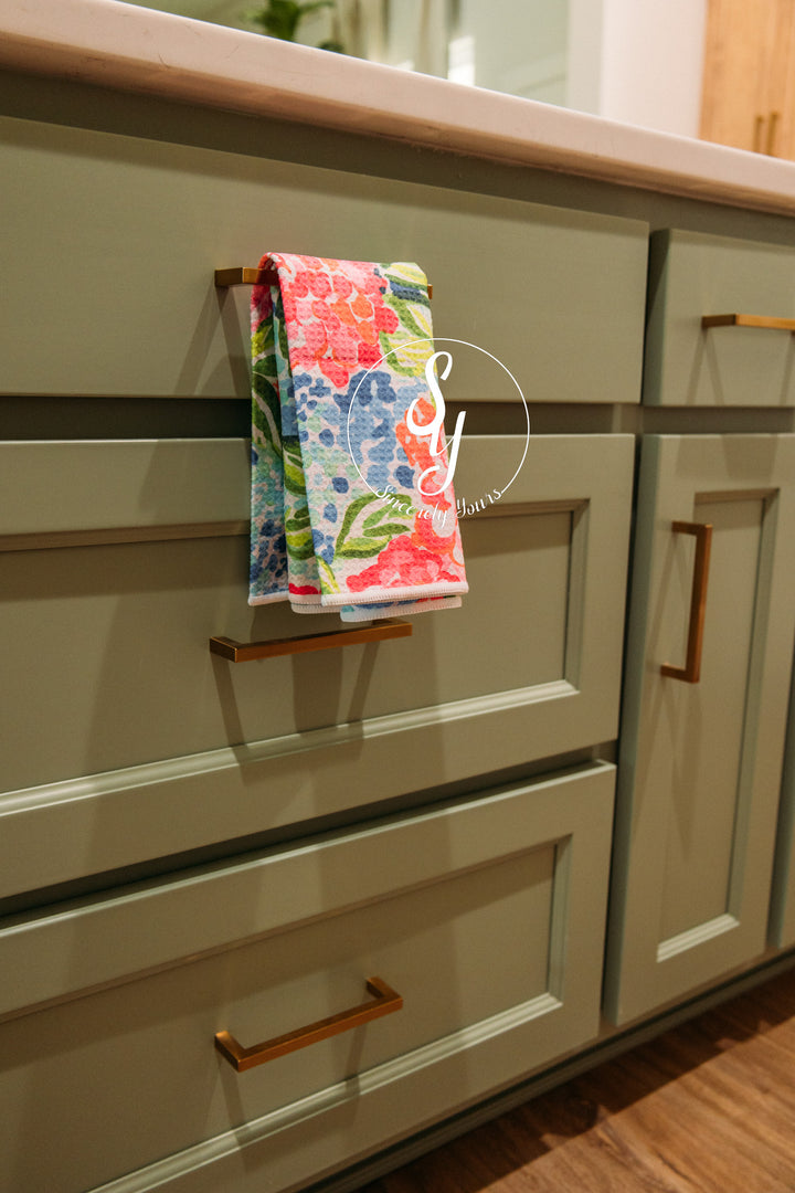Pom Pom: Double-Sided Hand Towel