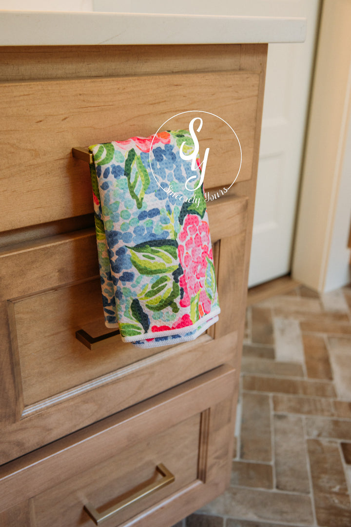 Pom Pom: Double-Sided Hand Towel