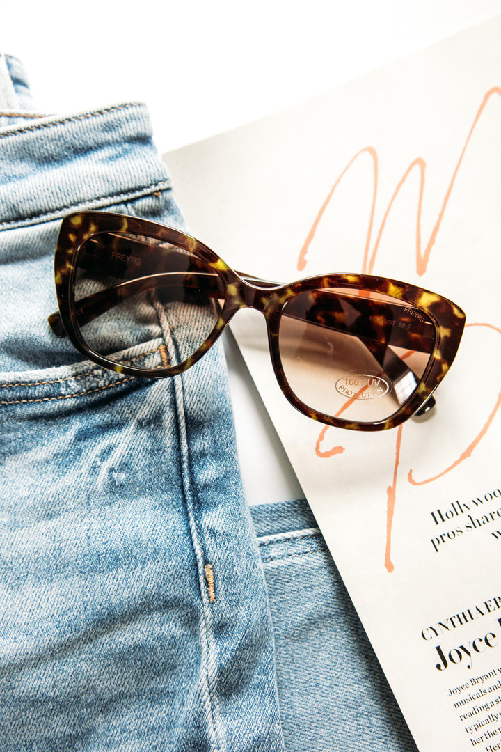 Show Stopper Sunglasses - Tortoise