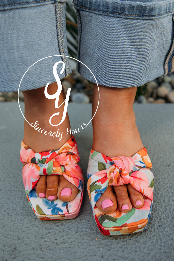 Meredith Heel- Red Multi