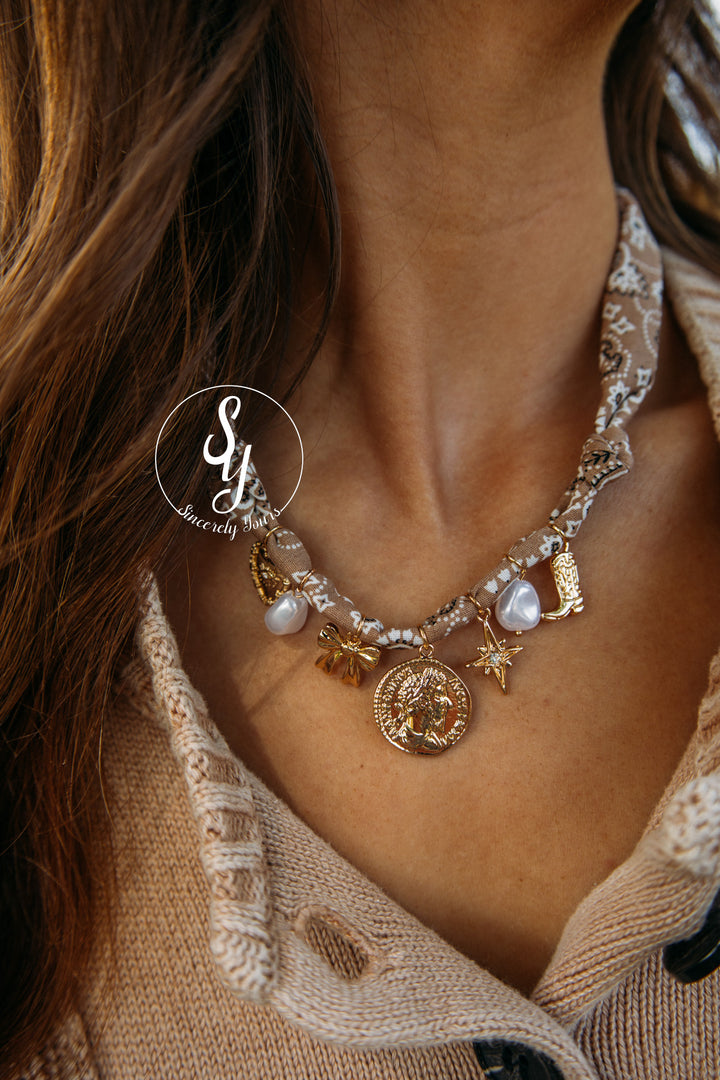 Countryside Necklace - Brown