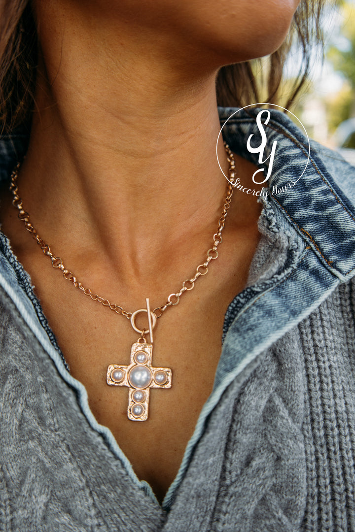 Cross Your Heart Necklace - Gold