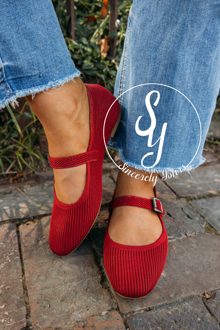 Shout Flat - Red Knit