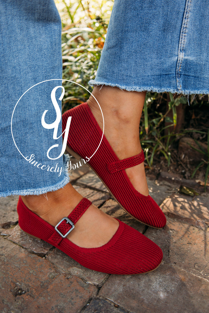 Shout Flat - Red Knit