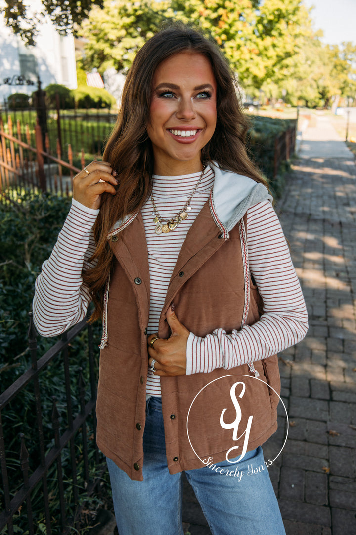 Mountain View Vest - Mocha