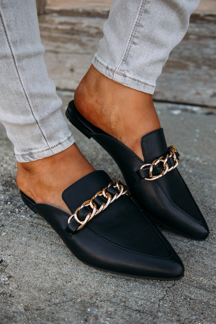 Steve Madden:  Faine Mule - Black
