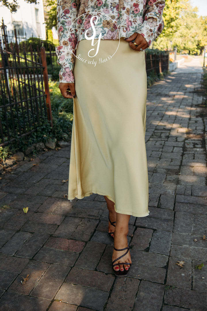 Sophisticated Feel Skirt - Daffodil