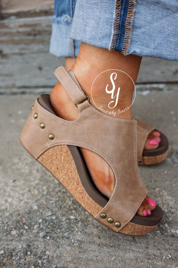 Carley Wedge -Taupe Smooth