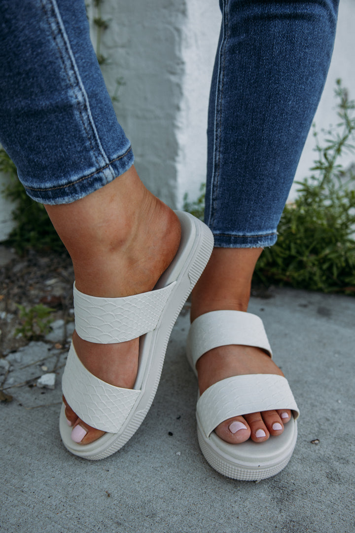 The Saige Sandal - Ivory
