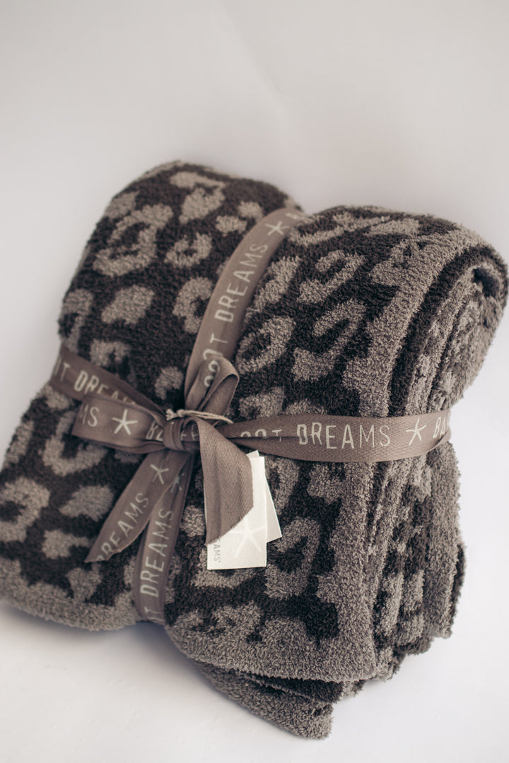 Barefoot Dreams: CozyChic® Barefoot in the Wild® Throw -Graphite/Carbon