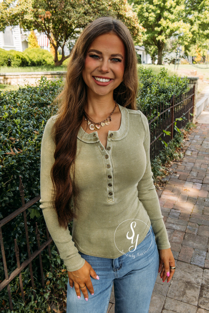 No Basic Energy Top - Light Olive