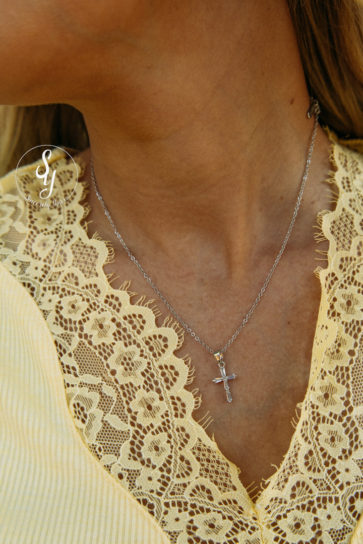 Lovely Cross Necklace - Silver