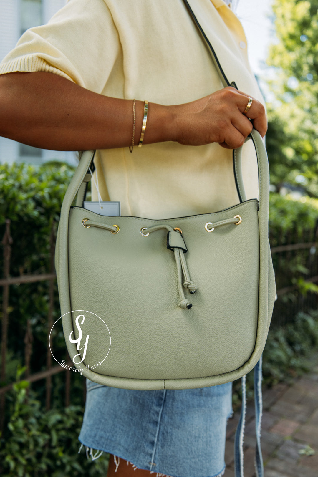 Look Ahead Bucket Bag - Light Sage