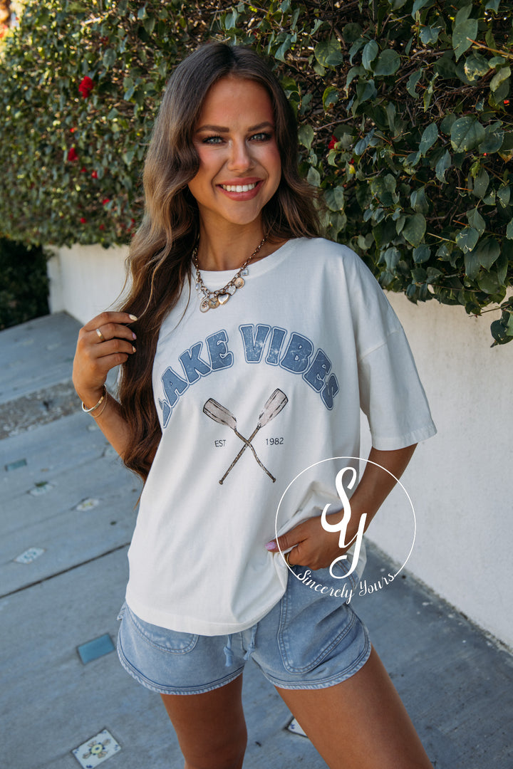 Lake Vibes Graphic - Ivory