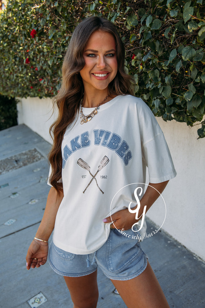 Lake Vibes Graphic - Ivory