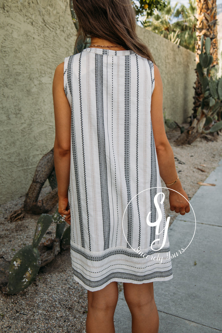 Vineyard Vibes Dress - Black
