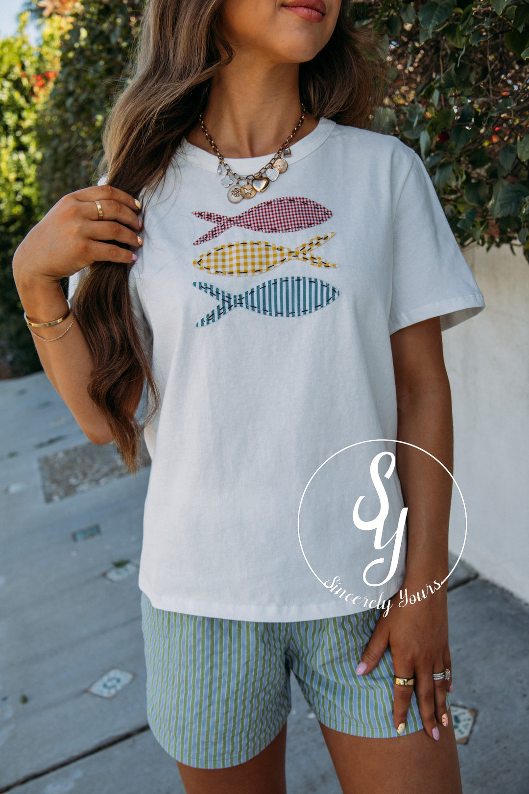Colorful Fishy Graphic - Ivory
