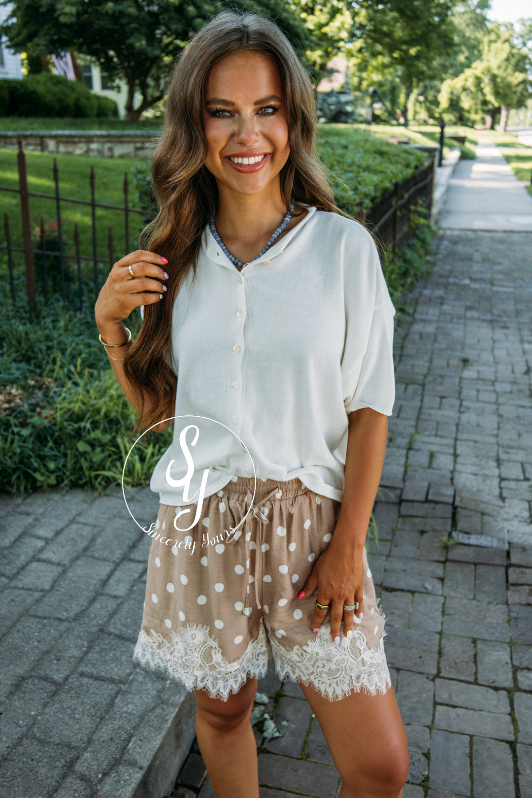 Classic Dot Shorts - Latte
