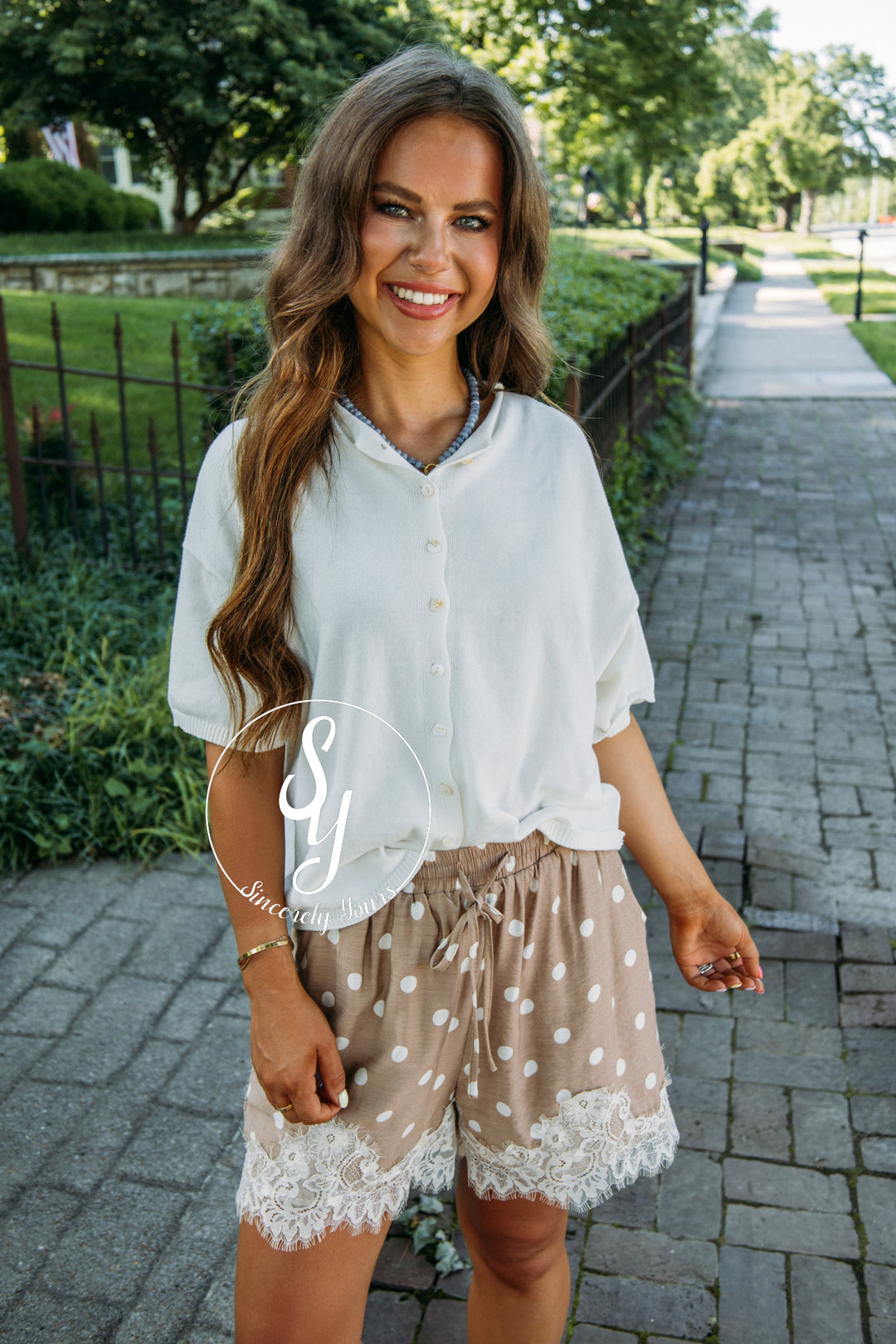 Classic Dot Shorts - Latte