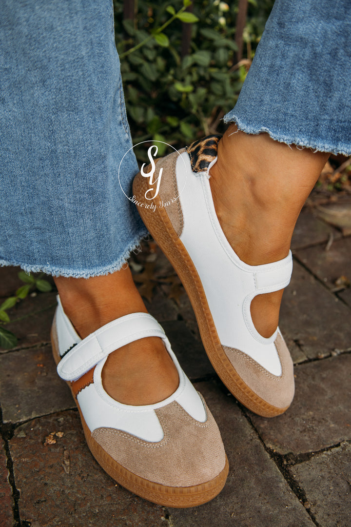 Scout Sneaker - Sand