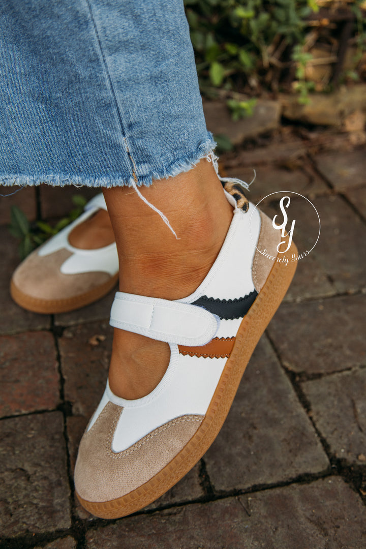Scout Sneaker - Sand