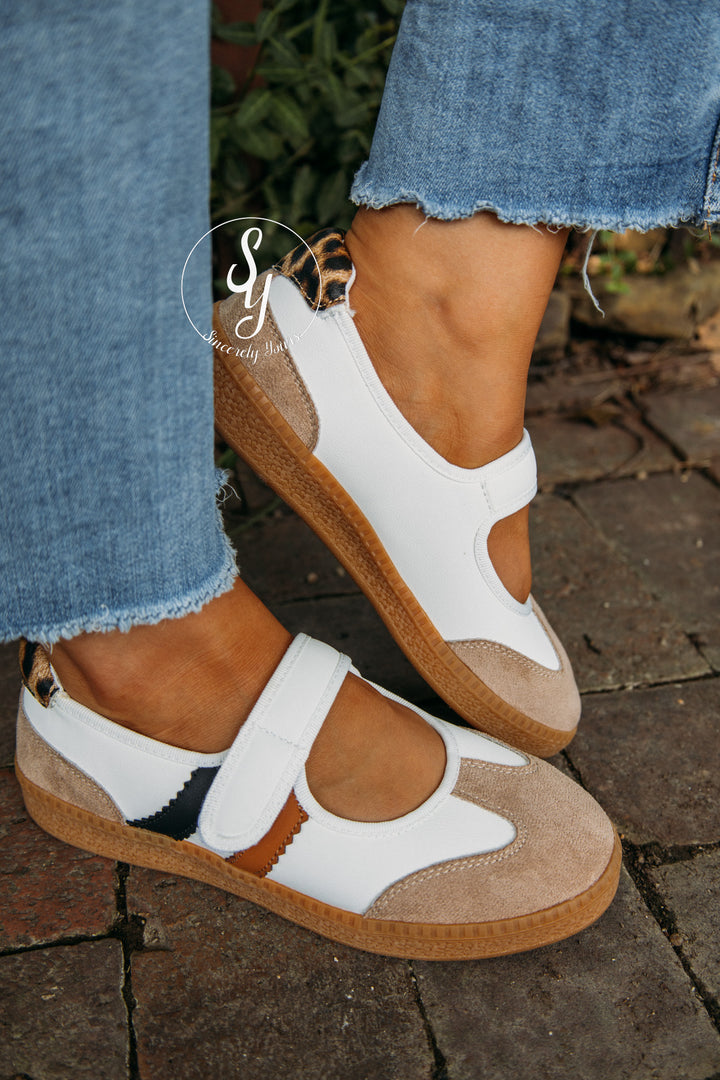 Scout Sneaker - Sand