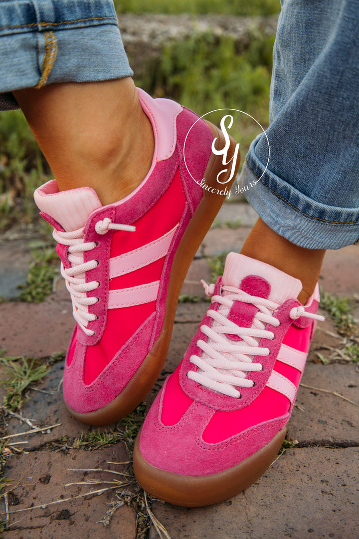 Steve Madden: Verdict Sneaker - Bright Pink