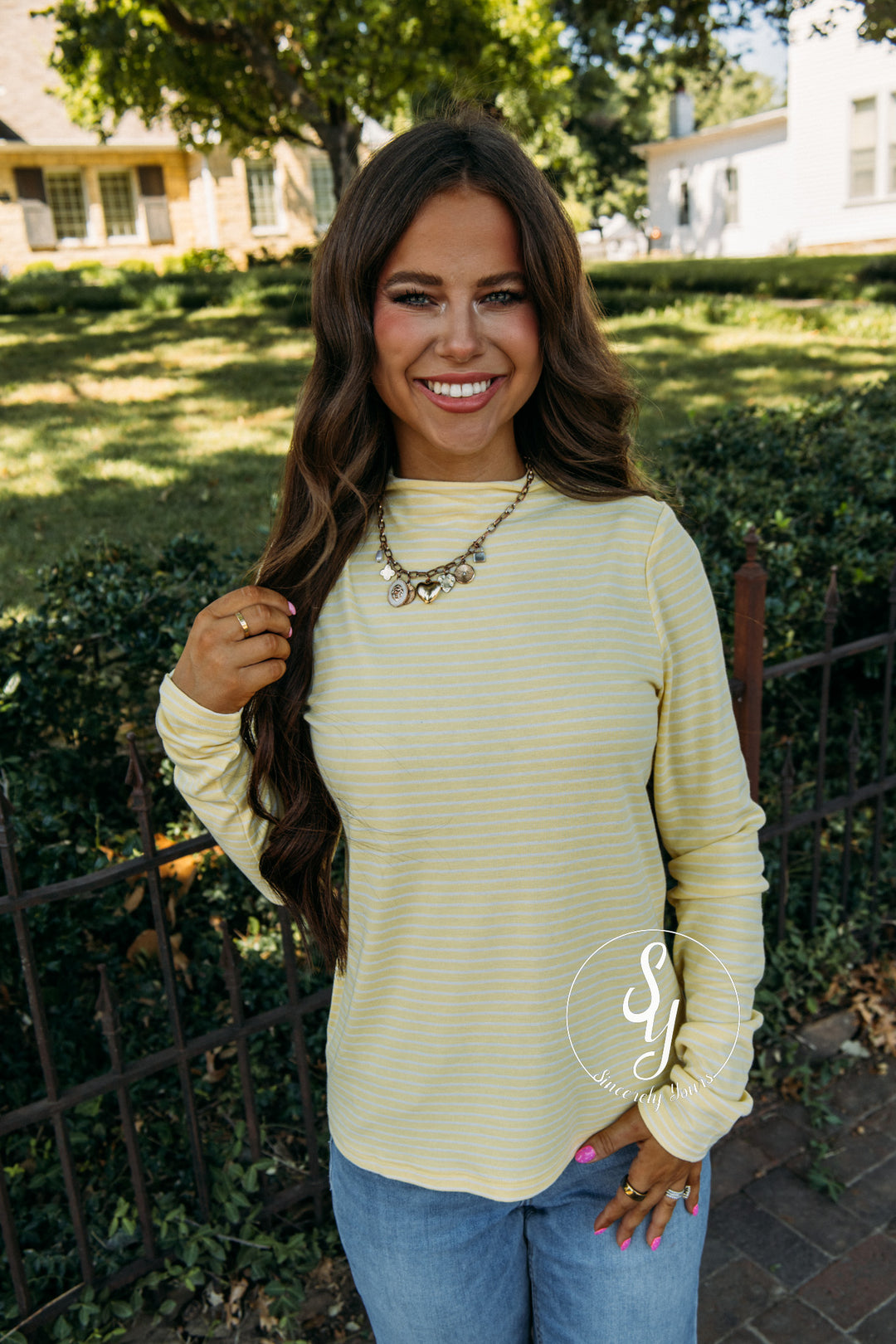 Pretty Thing Top - Daisy/White