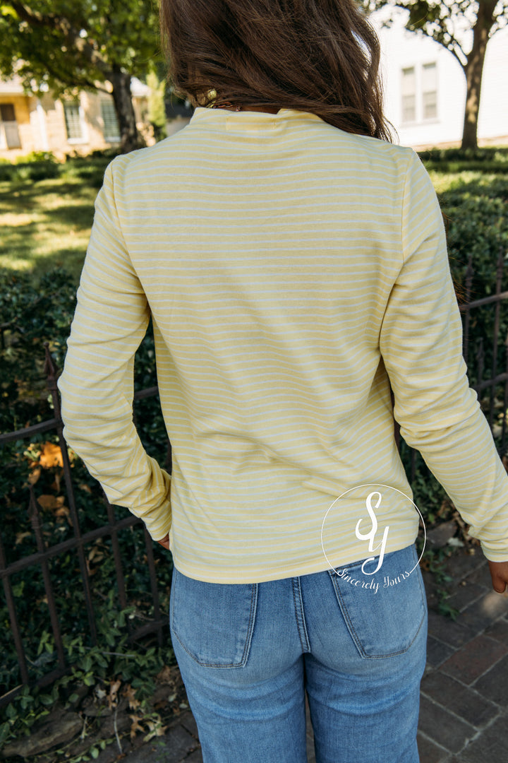 Pretty Thing Top - Daisy/White