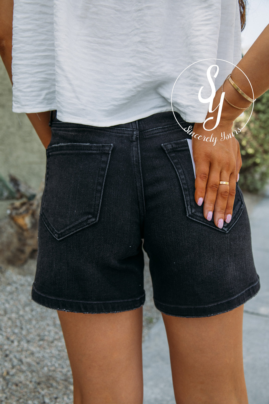Lotus Shorts - Black