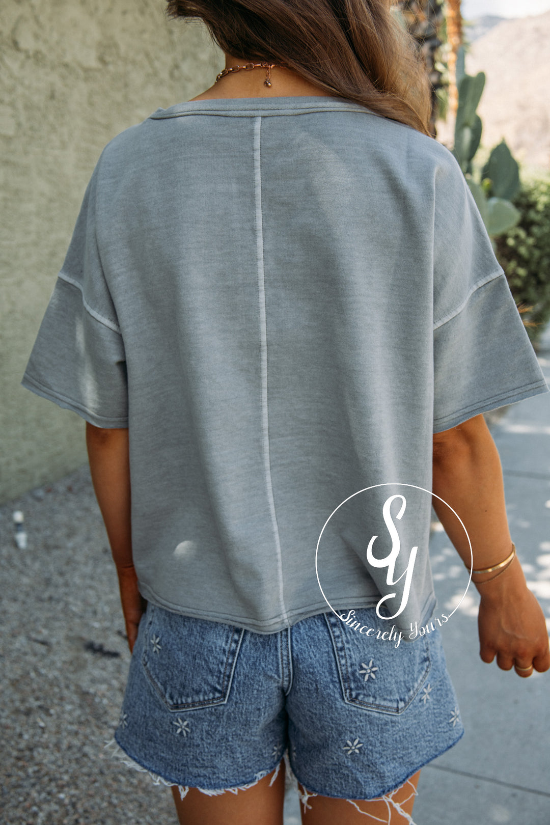 Lookout Tee - Grey
