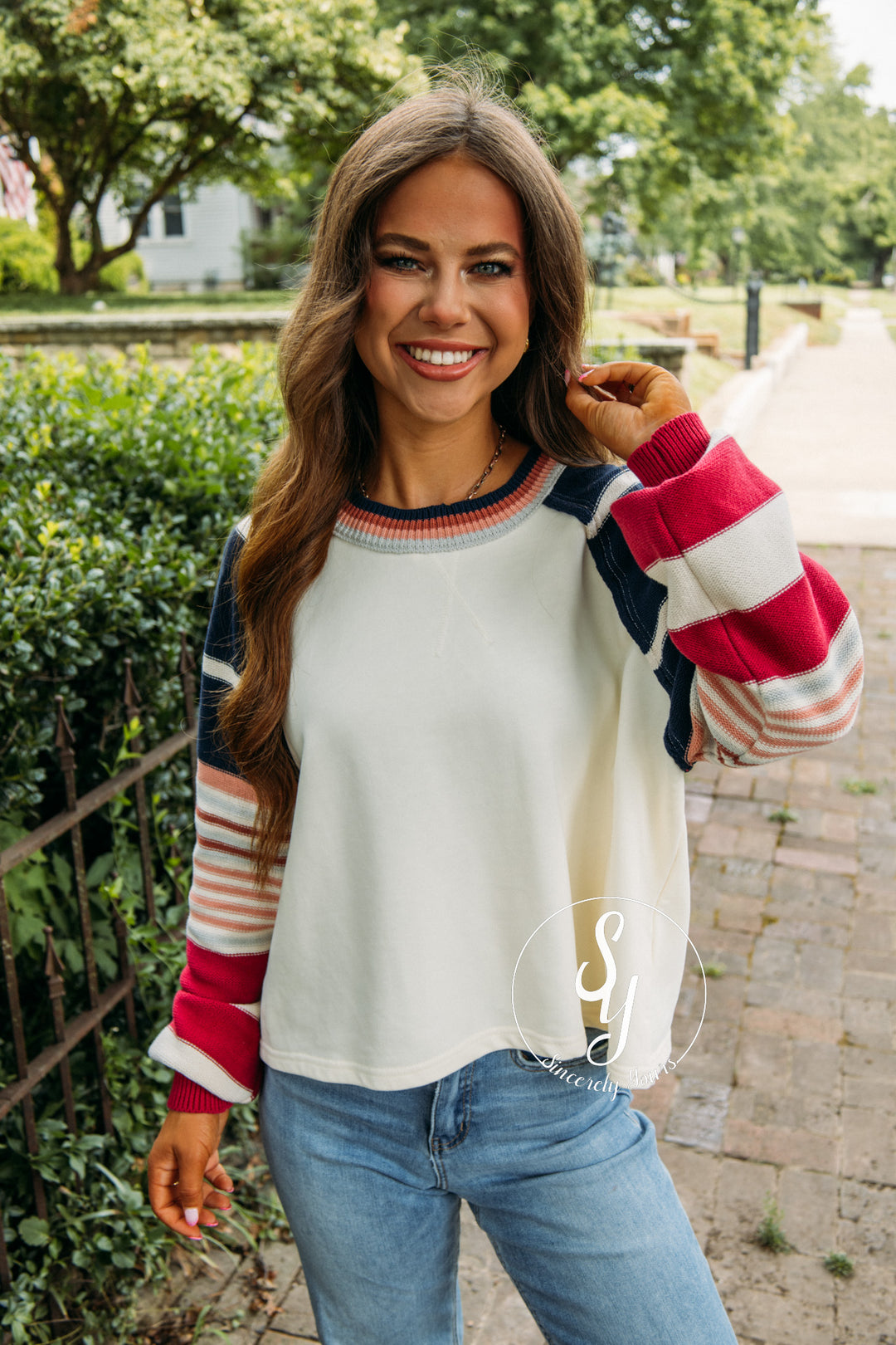 Good Day Sweater - Cream/Navy