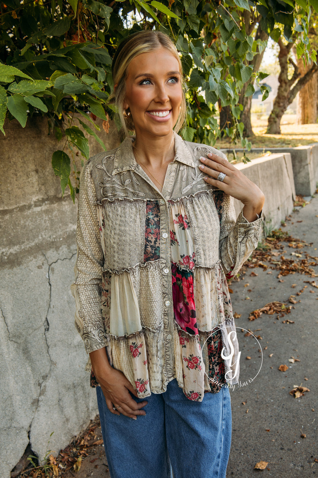 Spotlight Blouse - Latte