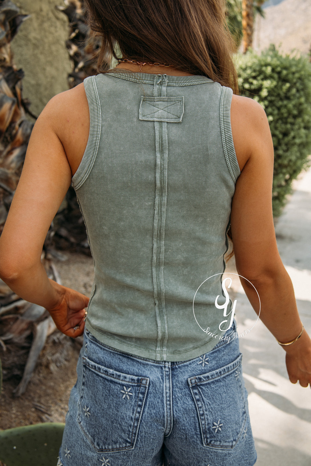 Final Touch Tank - Olive