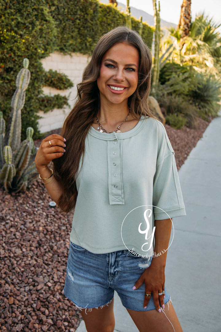 Sunny Personality Top - Light Sage