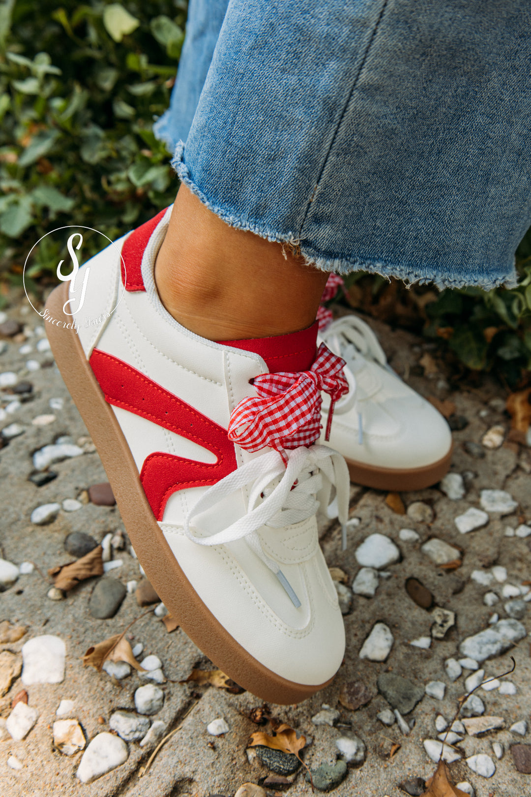 Weekend Walker Sneaker - White Red
