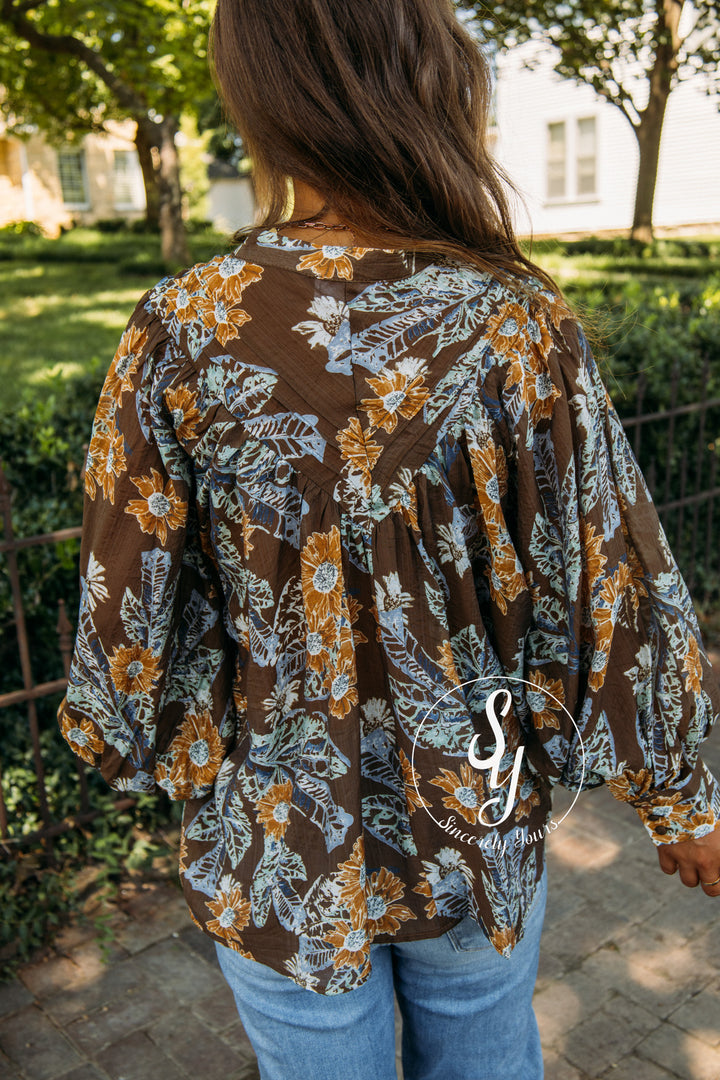 Forever Pretty Top - Mocha Bloom