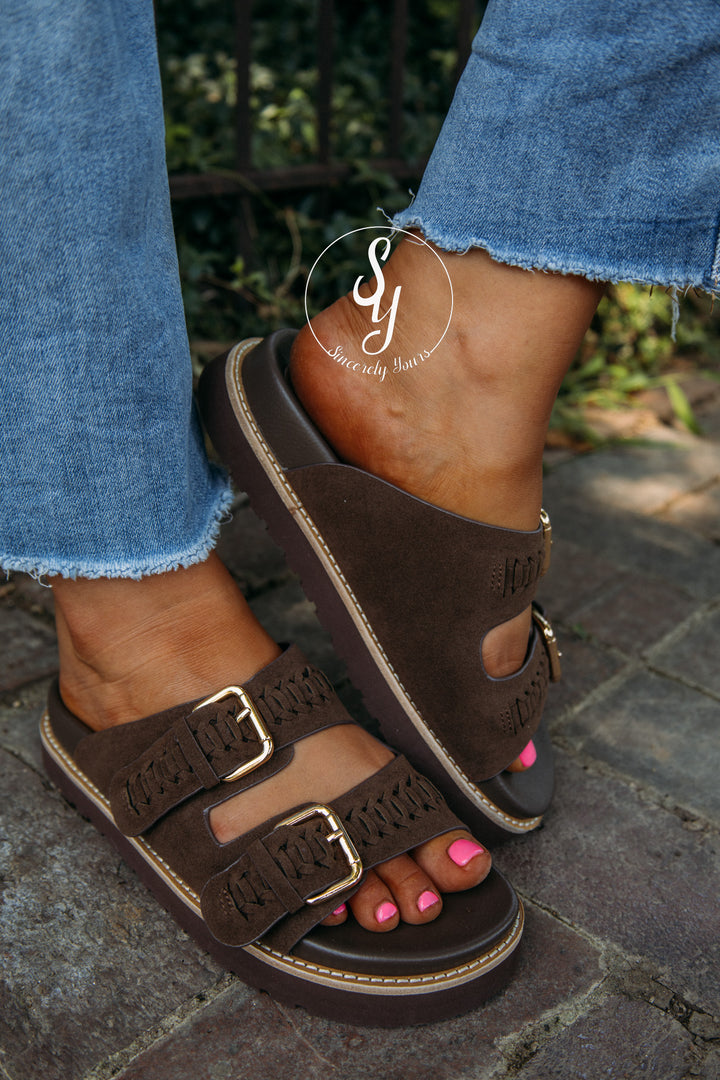 Slayde Sandal - Brown