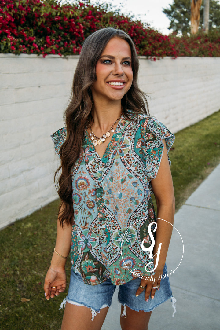 Sleek Floral Moment Top - Green