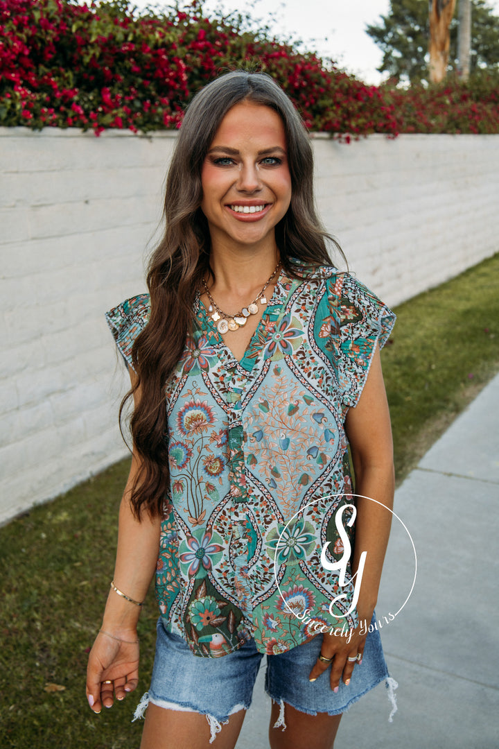 Sleek Floral Moment Top - Green
