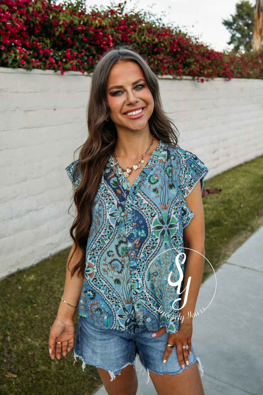 Sleek Floral Moment Top - Blue