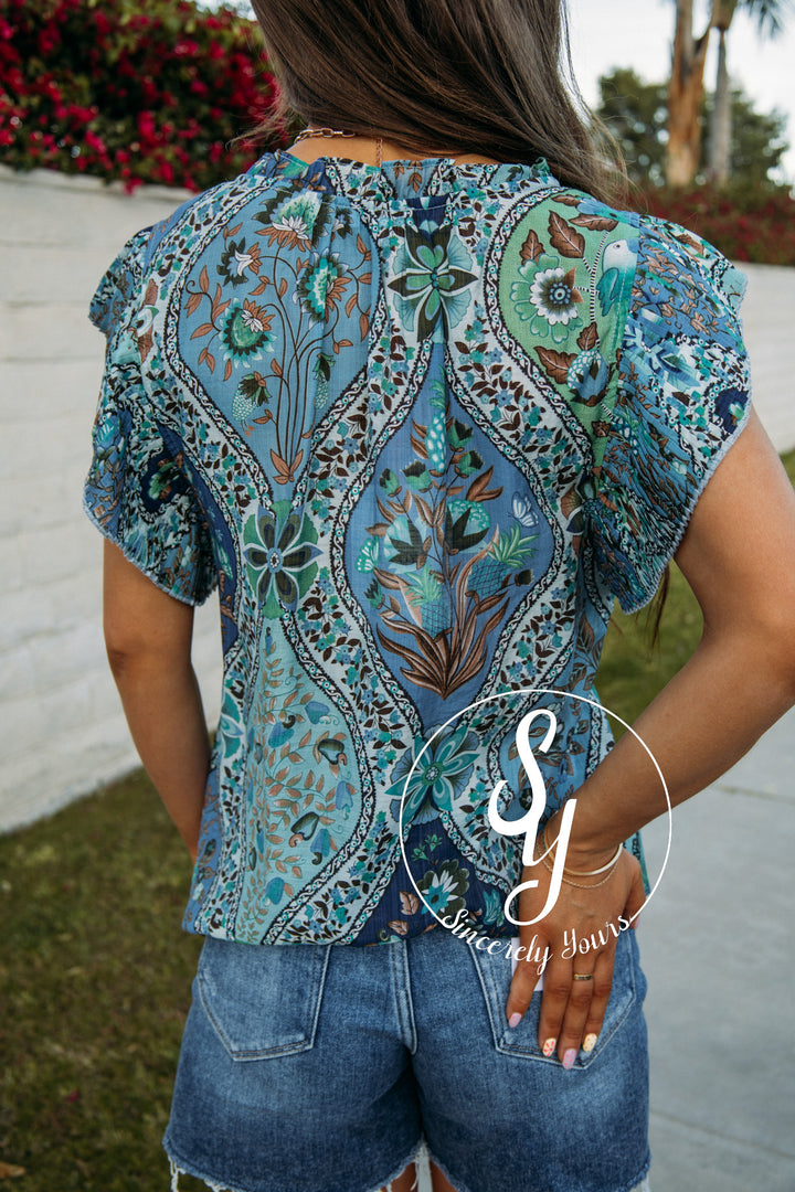 Sleek Floral Moment Top - Blue