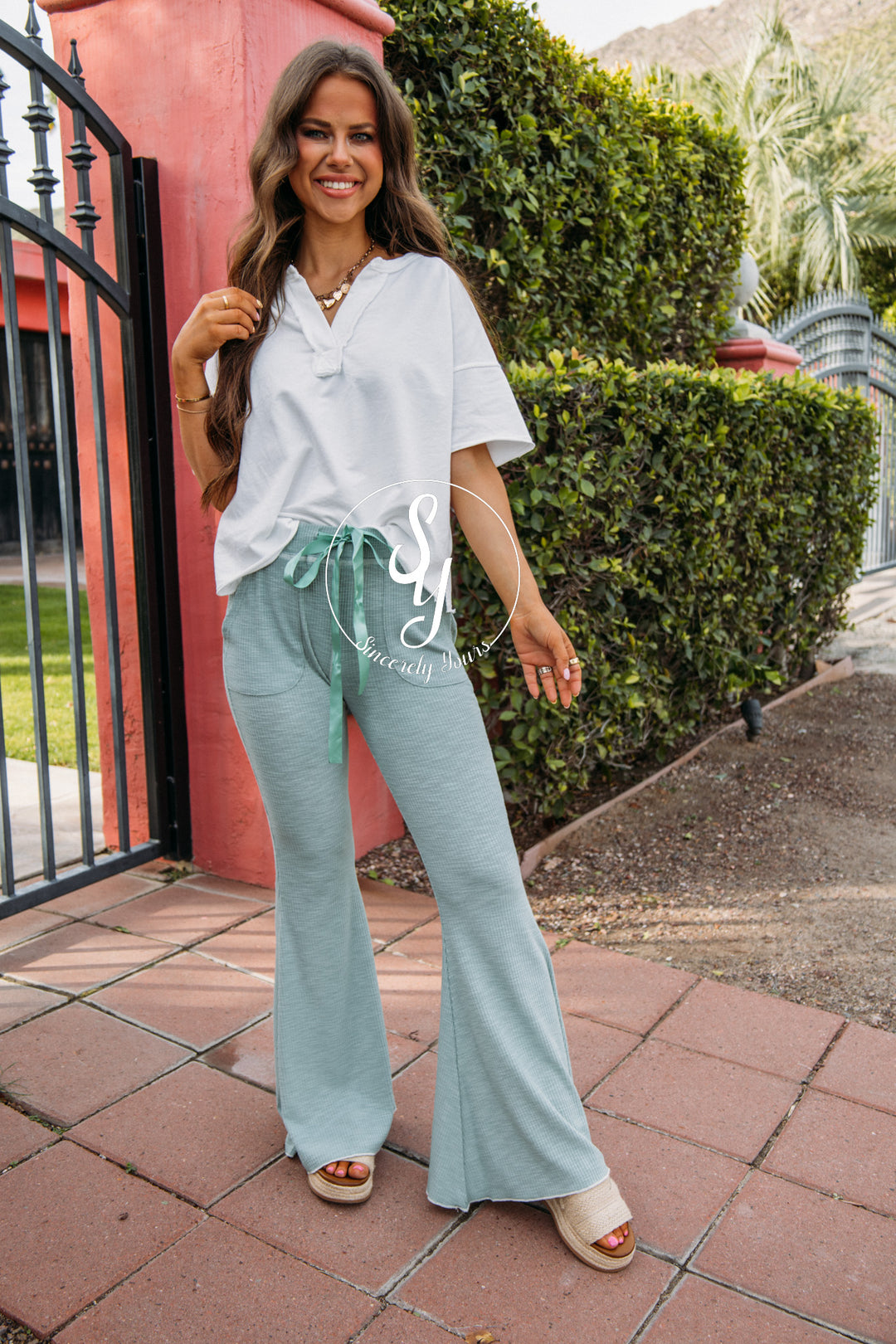 Soft Blooms Pants - Pale Sage
