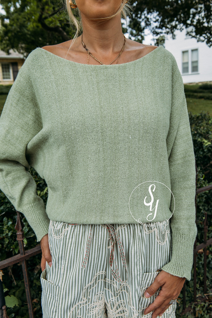 Around Town Top - Pistachio