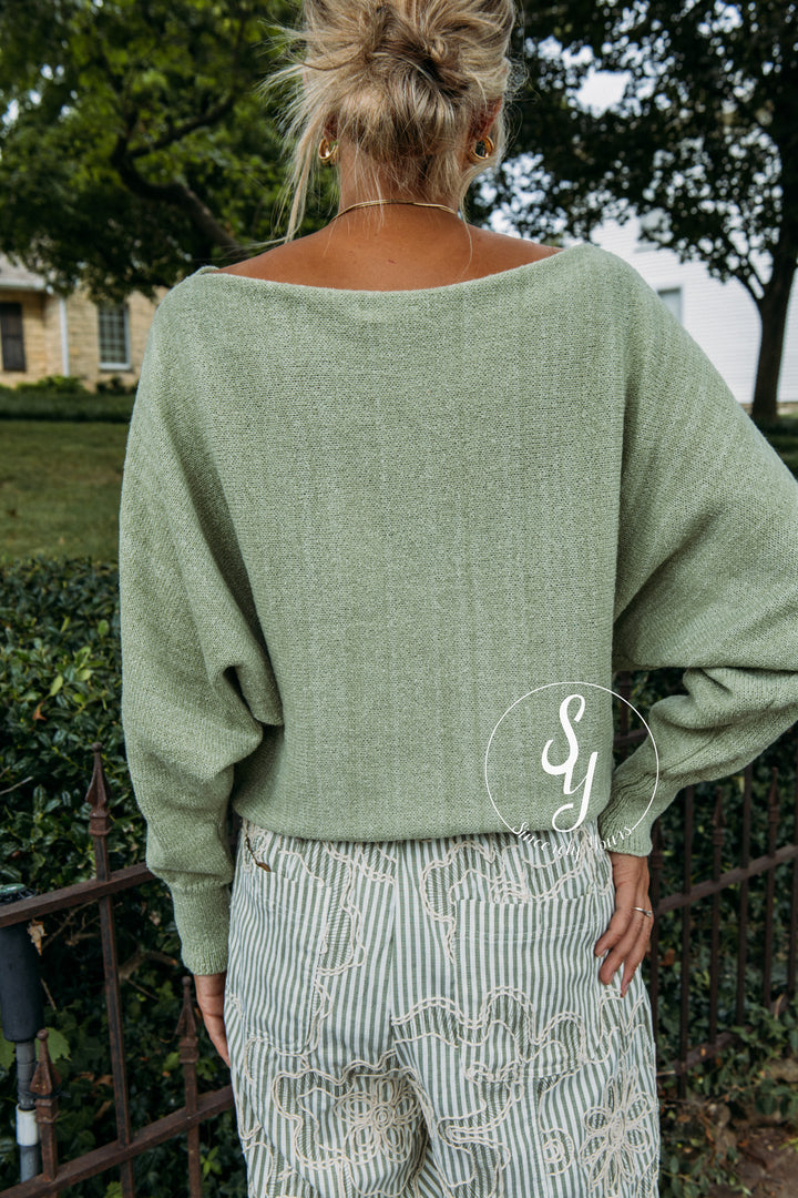 Around Town Top - Pistachio
