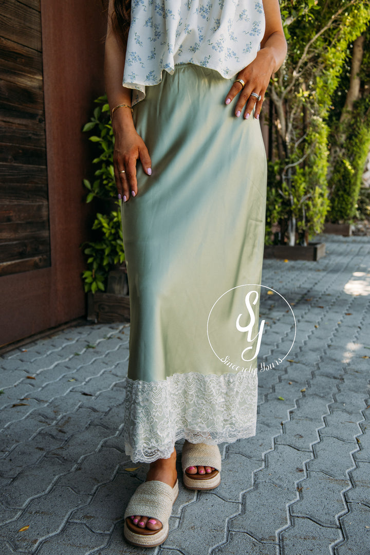 Silky Lace Skirt - Matcha Cream