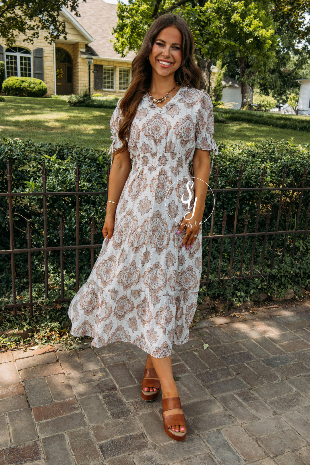 Girl Energy Dress - Taupe