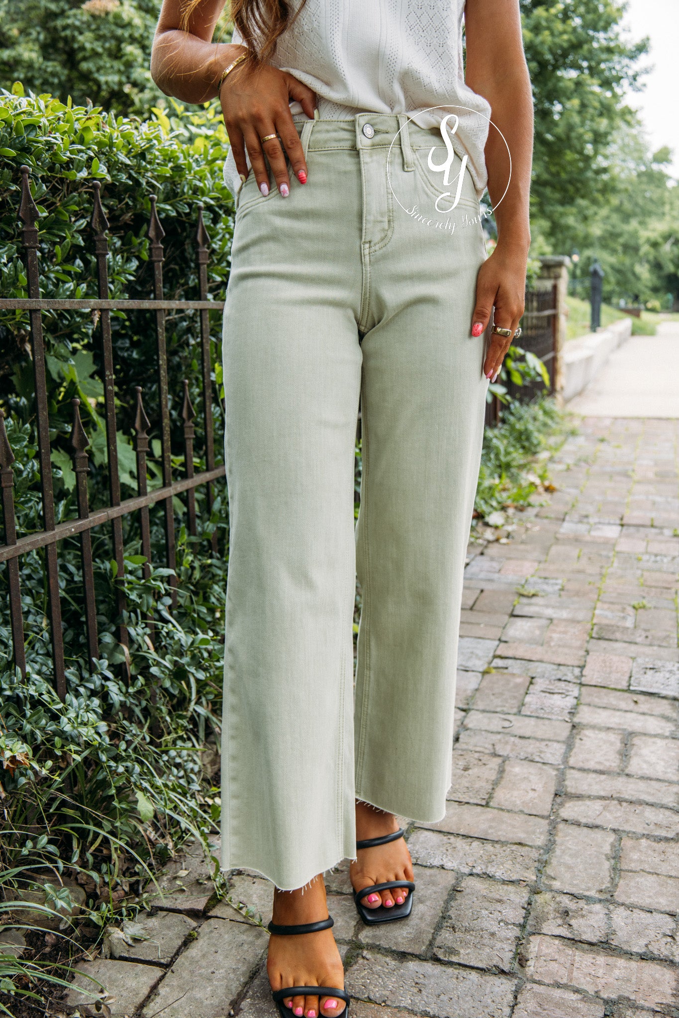Trendy women's clothing – Sincerely Yours