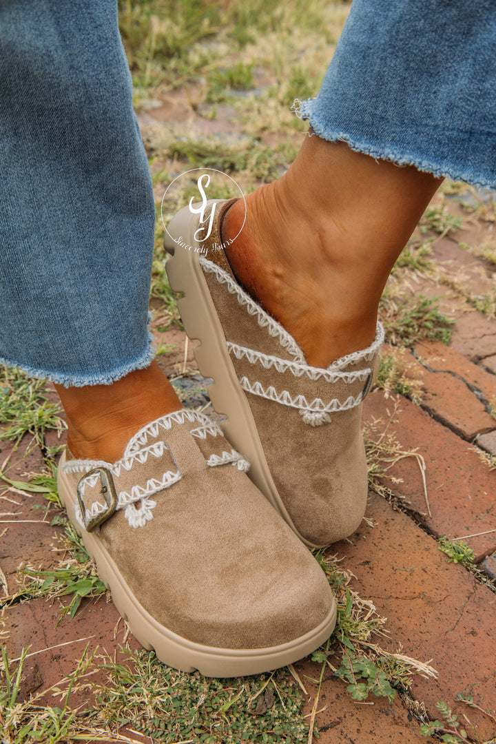 Harvest Hush Mule - Taupe