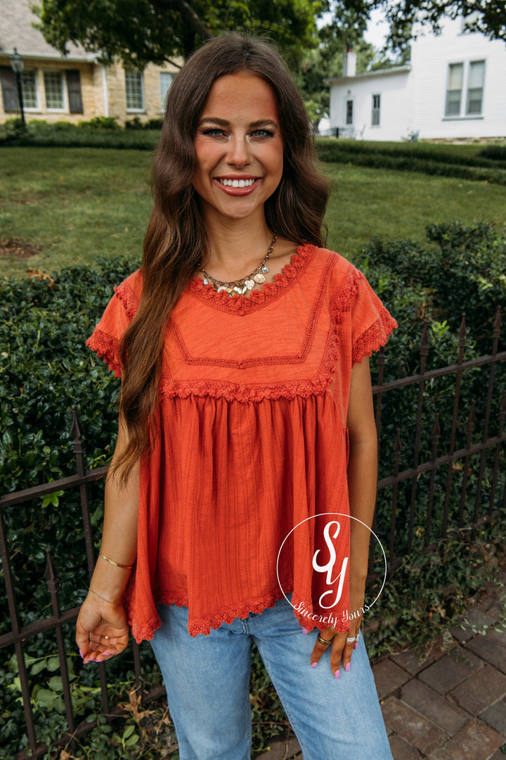 Chestnut Lane Top - Coral